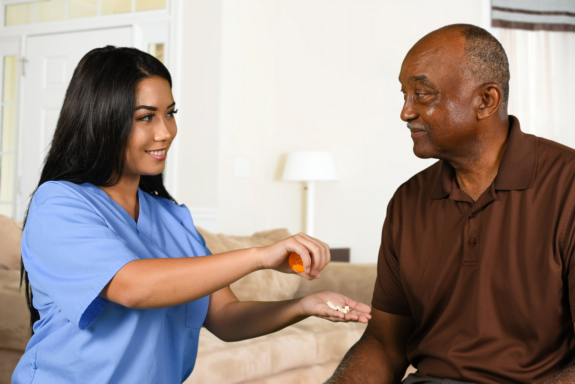 How Home Health Care Benefits Seniors and Patients